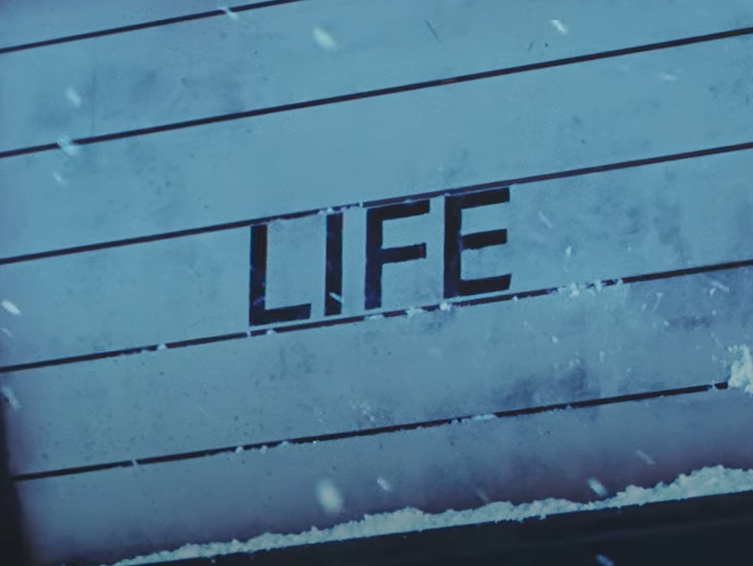 RoryRoman's tweet photo. ;_; viste cuando se te mete un comeback en el ojo y no paras de llorar? bueno asi.
#BIGBANG_StillLife 
#BIGBANG https://t.co/0p9mgE0nd1