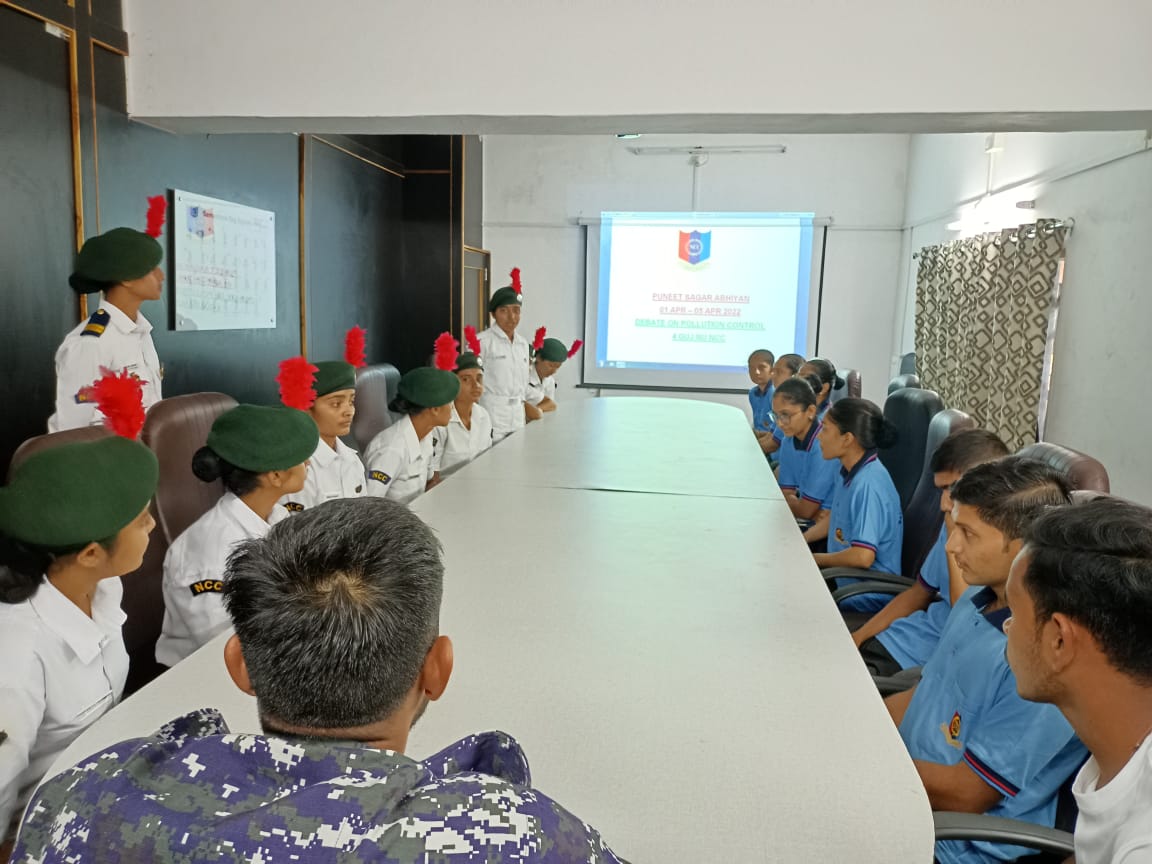 DlParmar13's tweet photo. #PuneetSagar
#NCCGUJARAT
Cdts of 4Gujarat naval unit NCC, porbandar ,Jamnagar GP conducted Debate competition at porbandar, on topic of pollution control and to maintain our beaches and keep them plastic free
@DefencePRO_Guj 
@HQ_DG_NCC_ 
@CMOGuj 
@jitu_vaghani 
@drajaykumar_ias https://t.co/9Qm3mNLh29