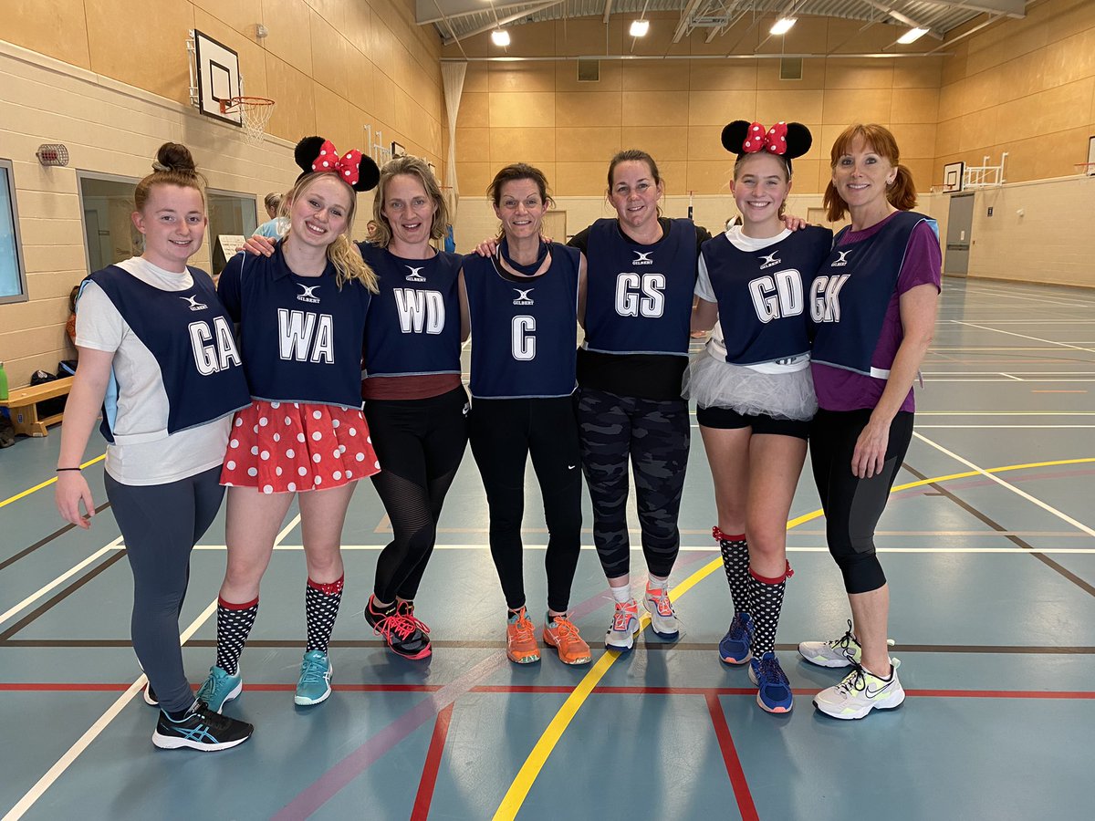 KSGSport's tweet photo. π- It was our last senior netball session today so we had fun in fancy dress, played & ate cake.Thank you to the parents and staff who joined in and helped us all enjoy a great afternoon. Thank you for a great season girls! #KingsNetball #KingsSchoolCommunity https://t.co/NtAQN0Po9Z