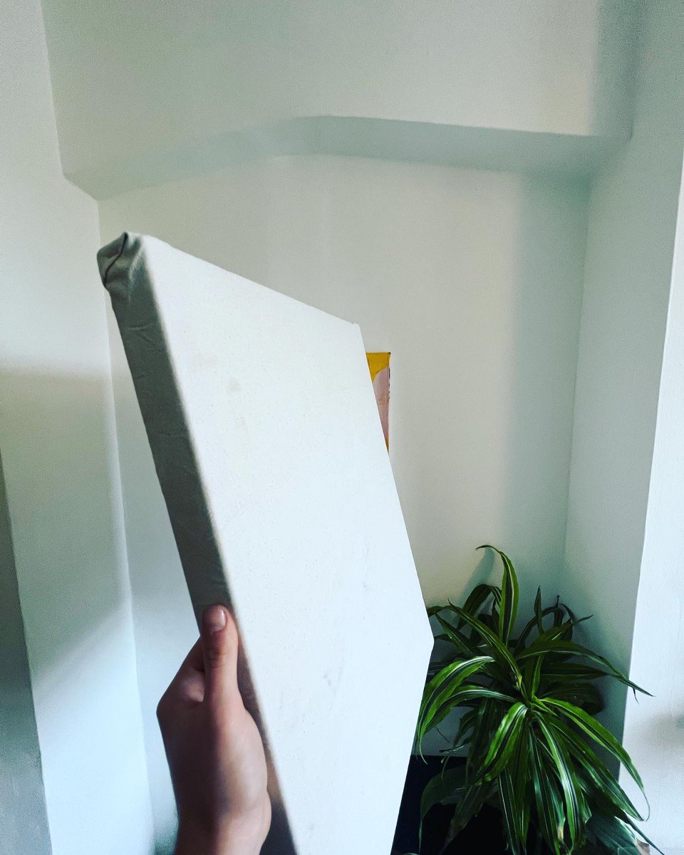 blckflygraphics's tweet photo. My first canvas stretched and primed in 10 months. Frame made from a shed window. 
#art #painting #ArtistOnTwitter #artwork #artist #drawing #contemporaryart #contemporaryartist https://t.co/LNfnazSalQ