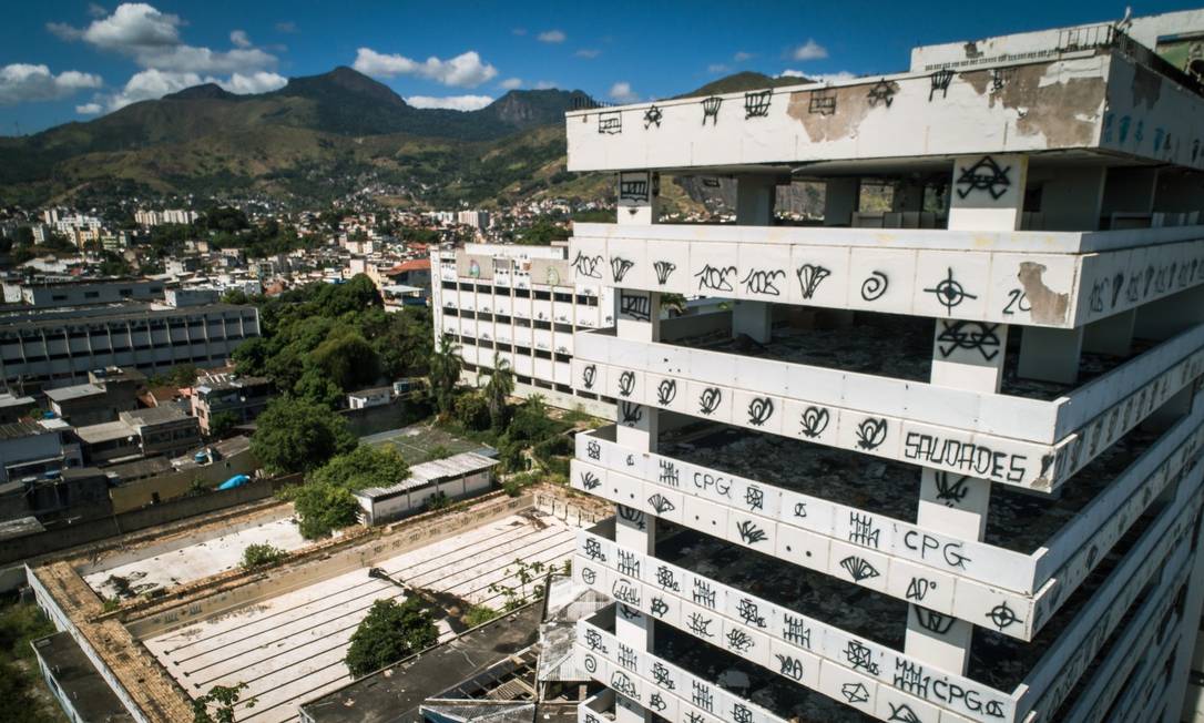 MidiaInformal's tweet photo. Antigo campus da Gama Filho vai virar o Parque Piedade, com áreas de lazer e centro cultural e esportivo - https://t.co/VcfJNDG9cZ

#GamaFilho #UniverCidade #Educação #Piedade #ParquePiedade #RiodeJaneiro https://t.co/3urVPsixIq