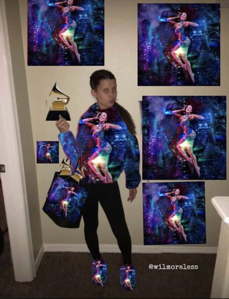 luicxn3's tweet photo. @DojaCat WE LOVE YOUUU https://t.co/XHqxR9IPyY