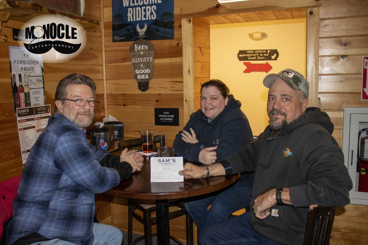 MonocleEnt's tweet photo. We're back tonight for another round of Trivia Kings, Yuengs &amp; Wings night at Sam's Bar &amp; Grill at 7! Last week, it all came down to the tiebreaker question which left "Just Guessing" taking the crown and "Jim's Bobbers" taking 2nd! #monocletrivia https://t.co/AcJ5bPHJvb
