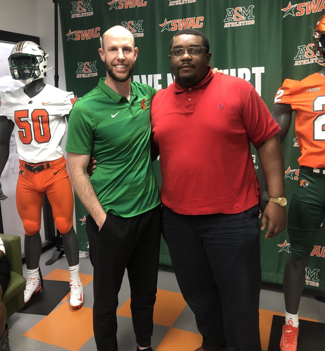 CoachHen501's tweet photo. Went from coach/player relationship in 2013 to colleagues in 2022! Great to have @CoachRoscoByrd and the rest of the @GoTigers_BC staff visit today! #OLCoaches https://t.co/0A0mvcaaZD