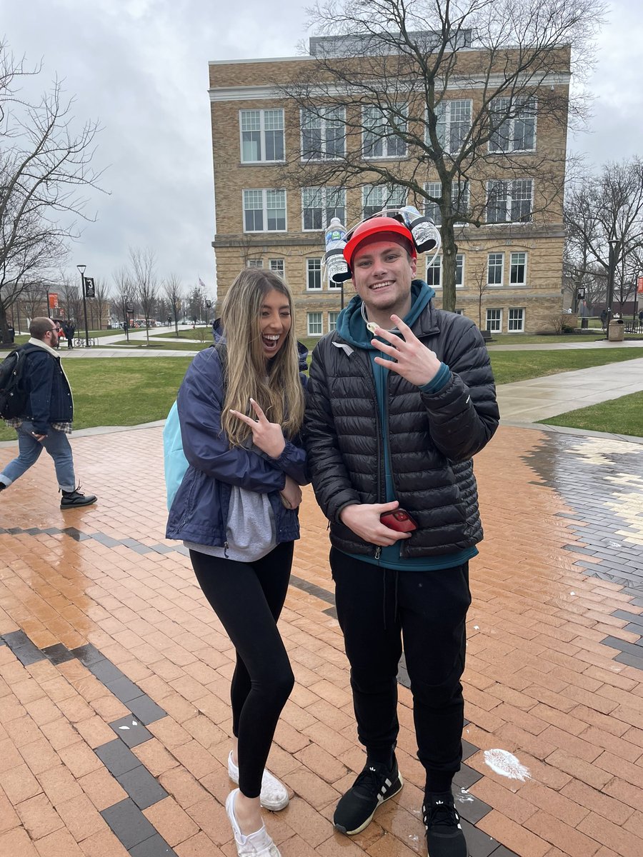 hannahburns227's tweet image. @bgsigs #derbydays #huntsmancancer