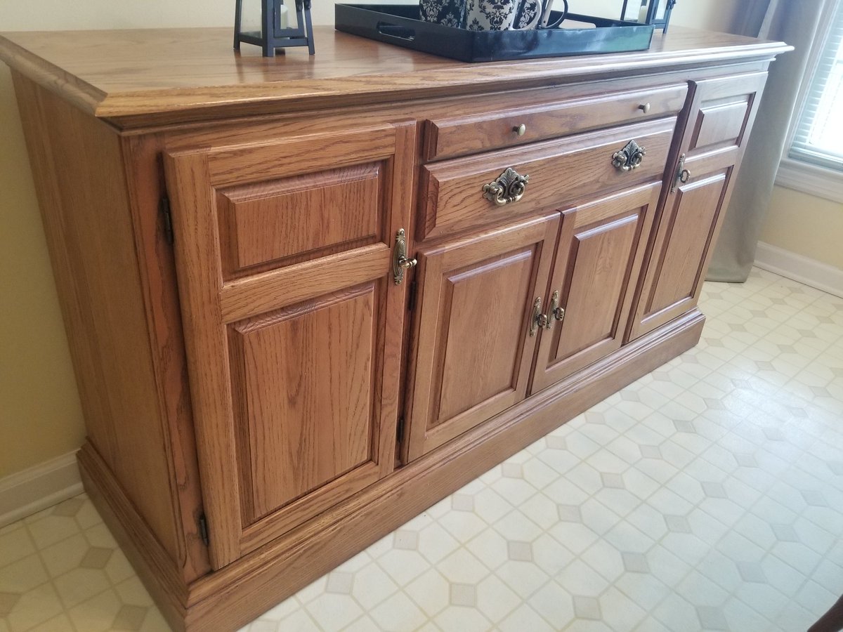 CherylAWicker's tweet photo. Estate sale on Saturday, April 9th at 103 Huntington Place. Furniture, kitchen items, lamps, decor, etc will be available.  More pictures and information coming soon. https://t.co/9ByXLfRbQ3