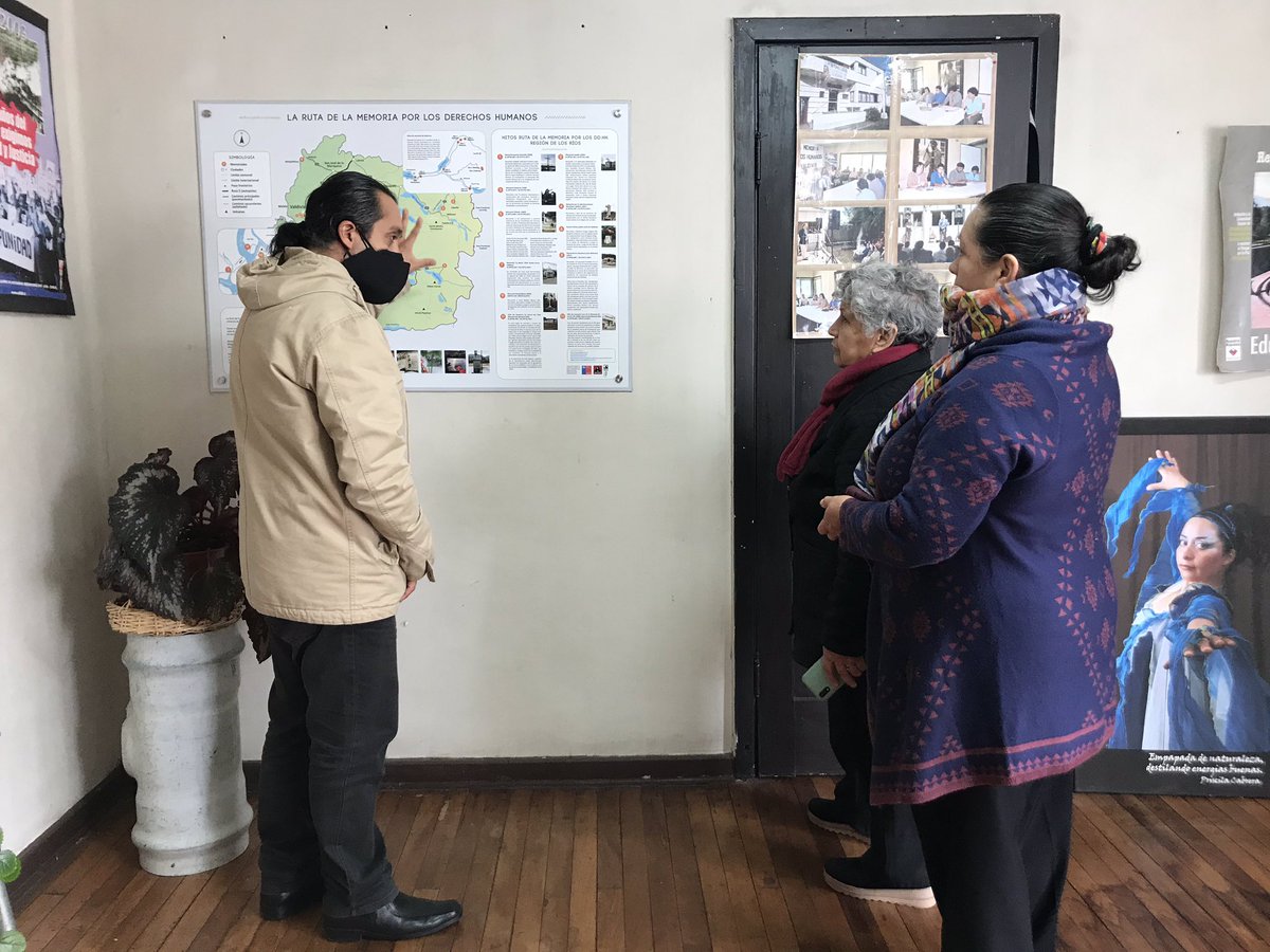 DPPRanco's tweet photo. Hoy el Delegado @DppAlejandrorc fue invitado a la Casa de la Memoria de #Valdivia. Como DPP del Ranco reafirmamos nuestro compromiso con los #ddhh y con la memoria histórica de nuestra región y en especial de nuestra provincia #ElRanco #LosRios 🕊🌳 https://t.co/Ny0rjaSS87