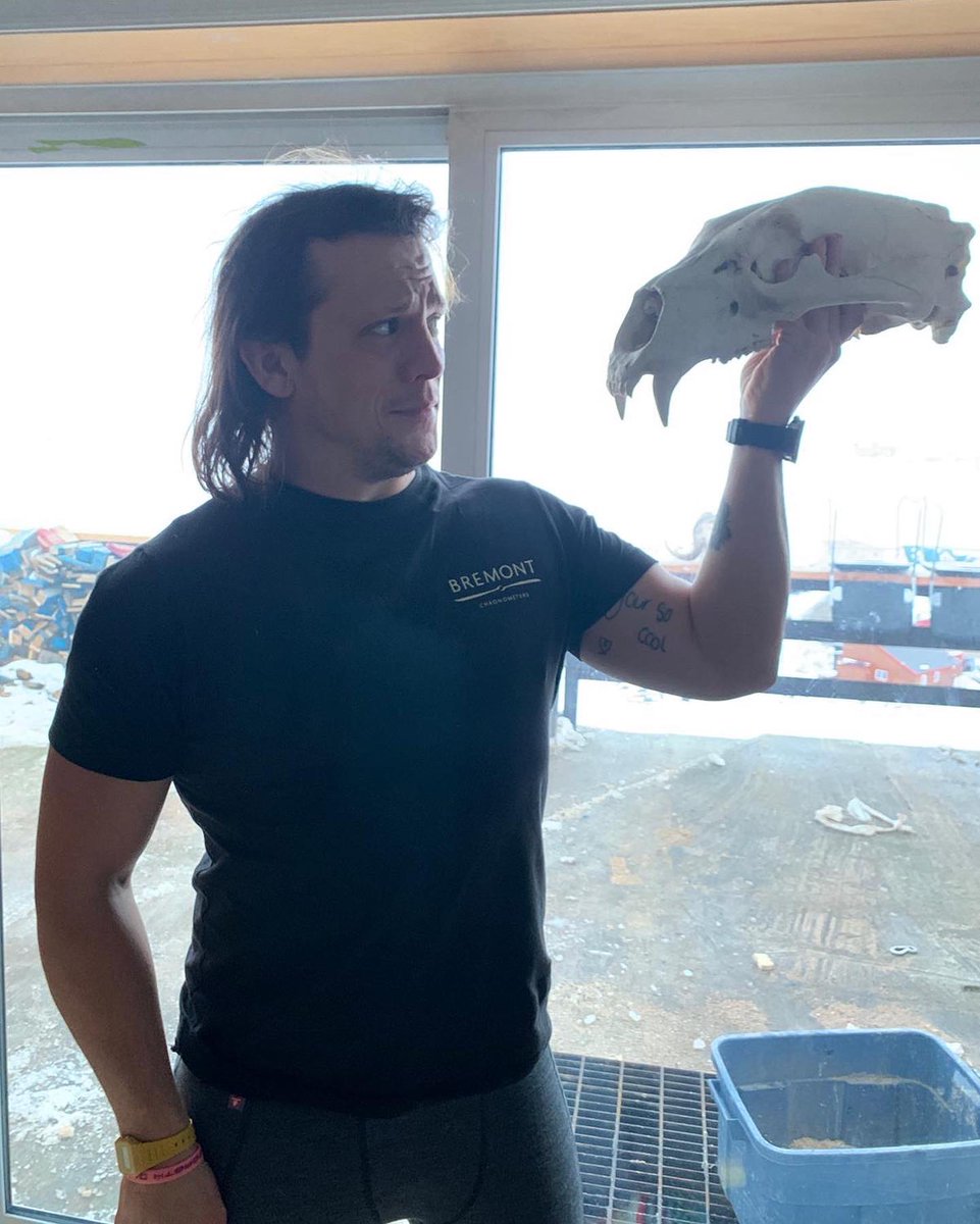 And they are off. Here’s hoping this is the only Polar Bear encounter they have over the next 30 days or so. #bremontexpedition5  #realadventure #madexplorers #baffinisland #veterans #brotherhood #brigantes  #rmcharity #adventure