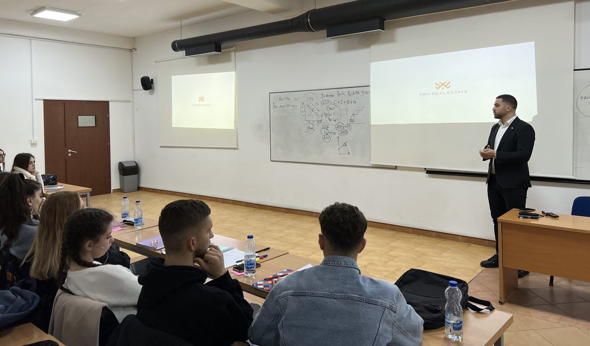 UBTEducation's tweet photo. 📌 The students of the Faculty of Management, Business and Economics at UBT, had the opportunity to hear closely about the experiences of the CEO of the real estate company #ProRealEstate, Krenar Batusha.
#UBTKosova https://t.co/AUZcHRINLd