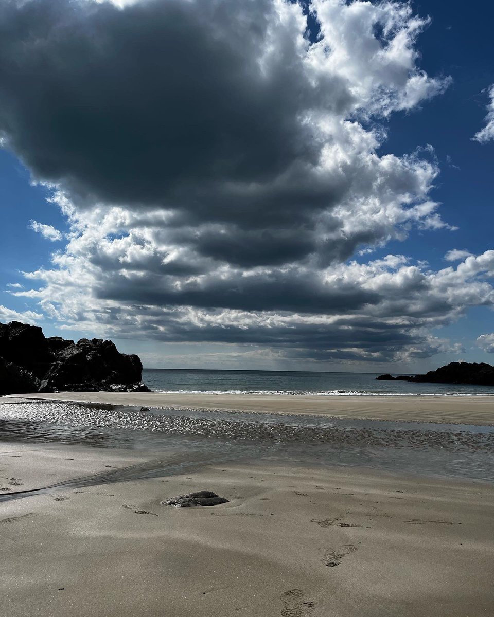 NessBateman's tweet photo. Jaonnet Bay.. our first ever visit, I’ll definitely go again & bring my bathers! #islandlife #sea #sand #aprilsun #beautiful #guernsey #seaswimming #wildswimming #coldwatertherapy https://t.co/N2y3TXk9Kj