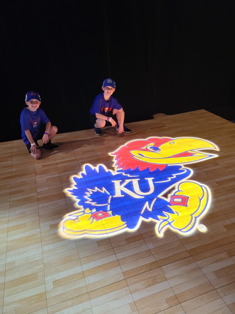 Championship Monday! Let's do this <a href="/KUHoops/">Kansas Men’s Basketball</a>!