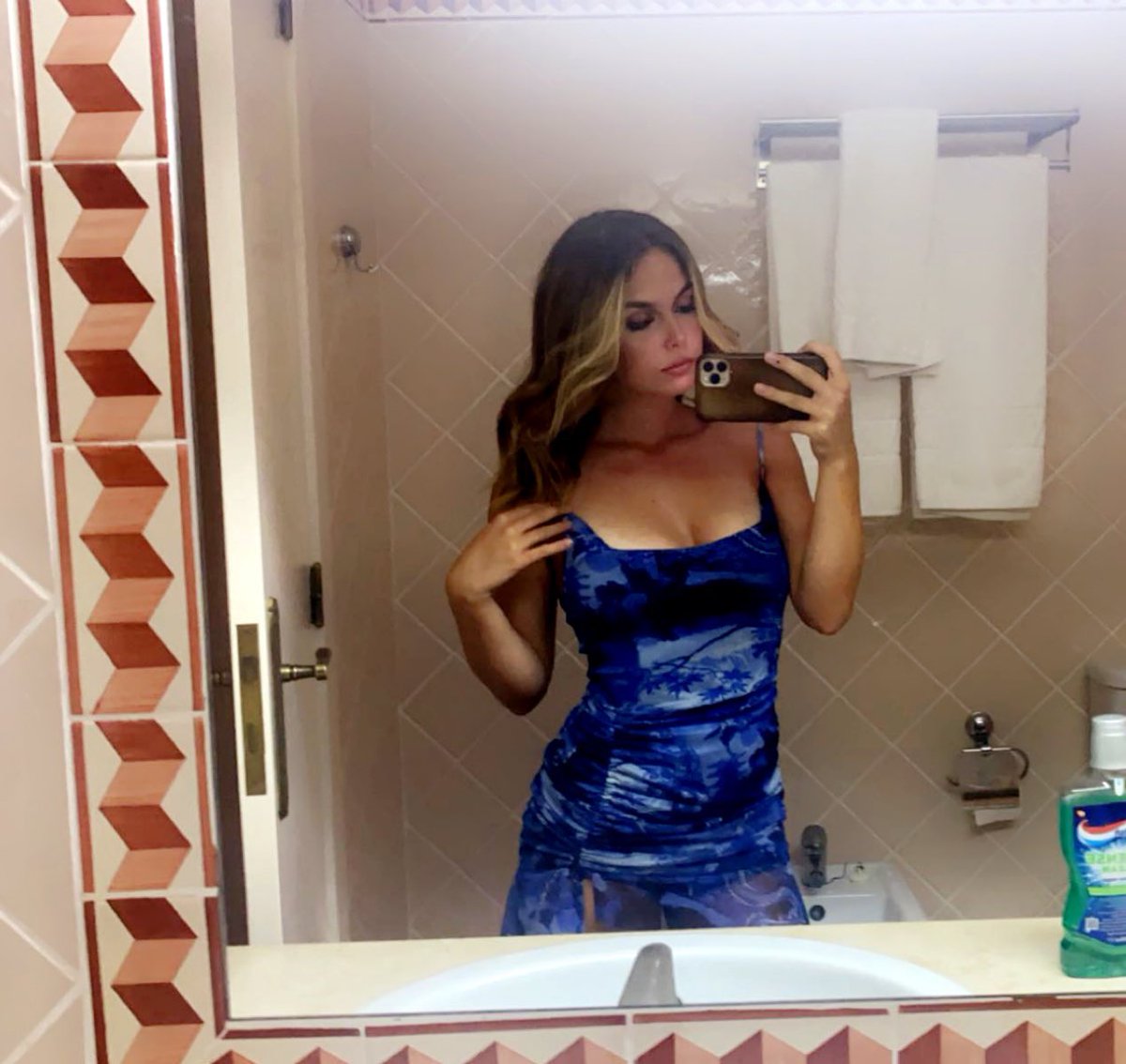 goddessmilx's tweet photo. 👸🏼you get so weak just looking at me, knowing you could never fucking have me👸🏼

🤑👑I’m perfect and paid for👑🤑
🤏🏻🐷youre pindicked and pathetic 🐷🤏🏻

£Goddessmilx

findom paypig paypiguk finsub whalesub femsub domme goddess cuck cuckold humanatm brat findomuk cashpig https://t.co/jJ2L2qqDMJ