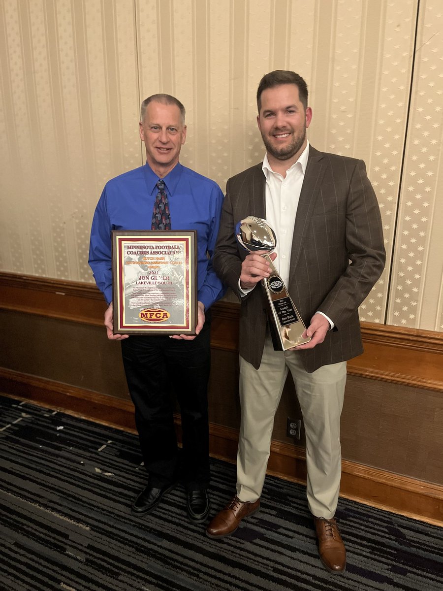 LSHSCougarsFB's tweet photo. Our very own Coach Burk - 6A coach of the year! 

And coach Gilmer a Butch Nash assistant coach of the year recipient! 

Well deserved !!!  

Congratulations to you both!

#S4Life #buildingchampions #cougarfootball https://t.co/wEhzrMglWh