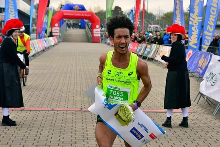 frdos_Nura's tweet photo. ኣሰይ ሓበን ሃገርን ህዝብን 
ኣብ ጀርመን ዝቕመጥ ኤርትራዊ 🇪🇷ፊልሞን ተኽለብርሃን ብዕለት 3.4.22  ኣብ Freiburg Marathon ፍርቂ ማራቶን 🏆 01:03:30 ቐዳማይ ብምውጻእ ተዓዊቱ። https://t.co/pVBoLPLhXu