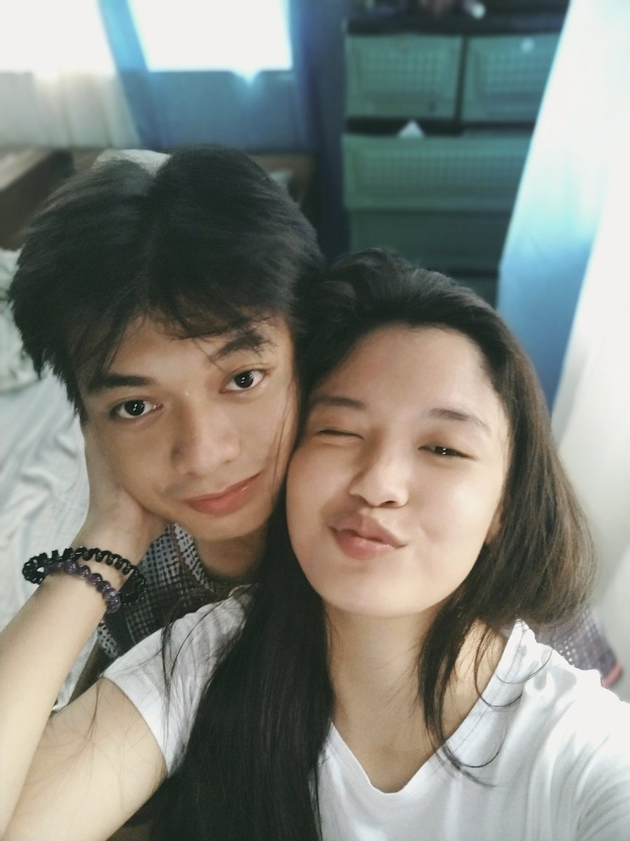 kaaaaanng's tweet photo. It's always u and the little things :'>  @catubig_mark06 https://t.co/26aeiffA6A