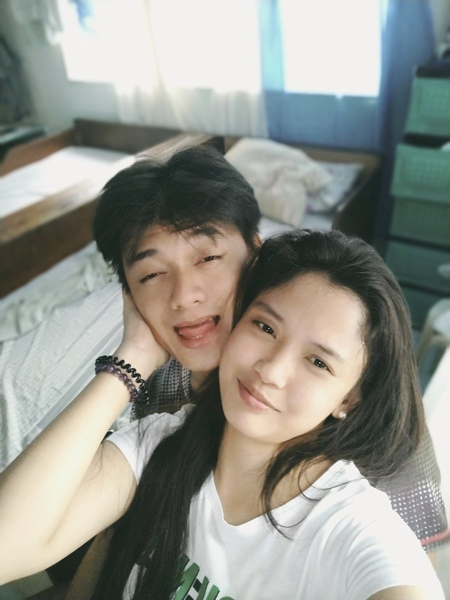 kaaaaanng's tweet photo. It's always u and the little things :'>  @catubig_mark06 https://t.co/26aeiffA6A