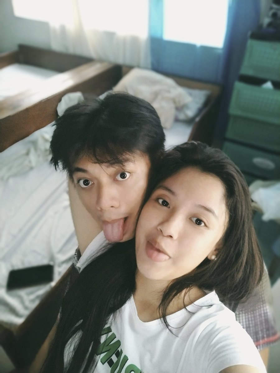 kaaaaanng's tweet photo. It's always u and the little things :'>  @catubig_mark06 https://t.co/26aeiffA6A