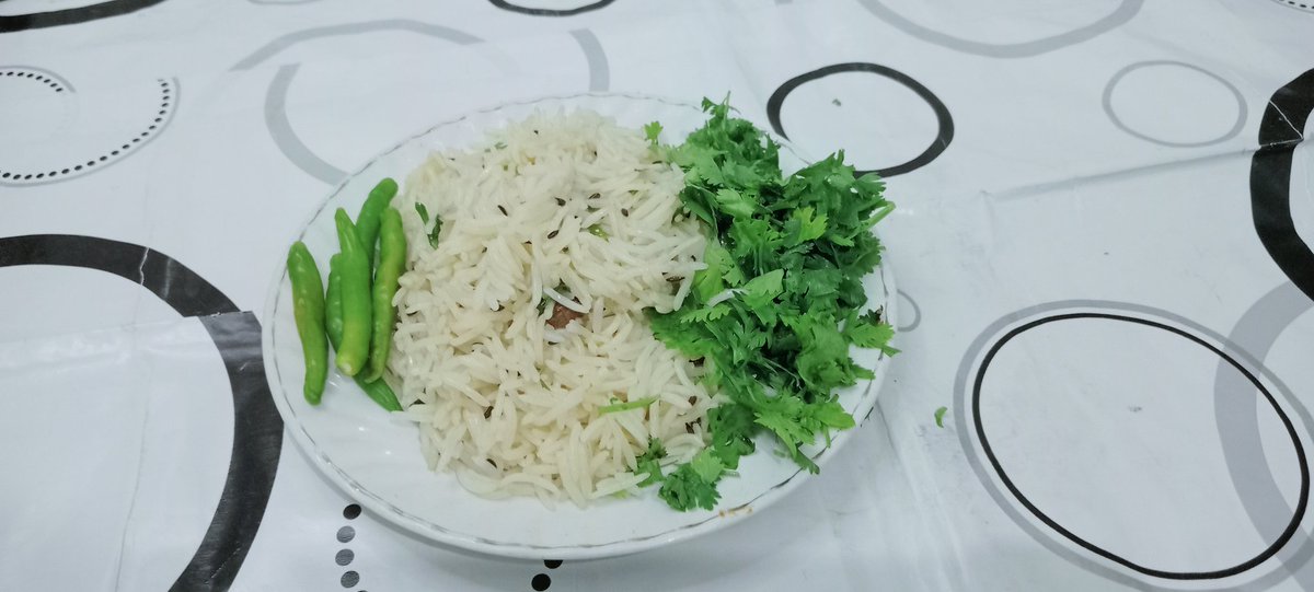 KhanGazala's tweet photo. Zera rice , cumin seeds rice

#zerarice #cookierunkingdom  #CookWithComali #Cooking #twitter #VideoViral https://t.co/Dx95Eq6PuC
