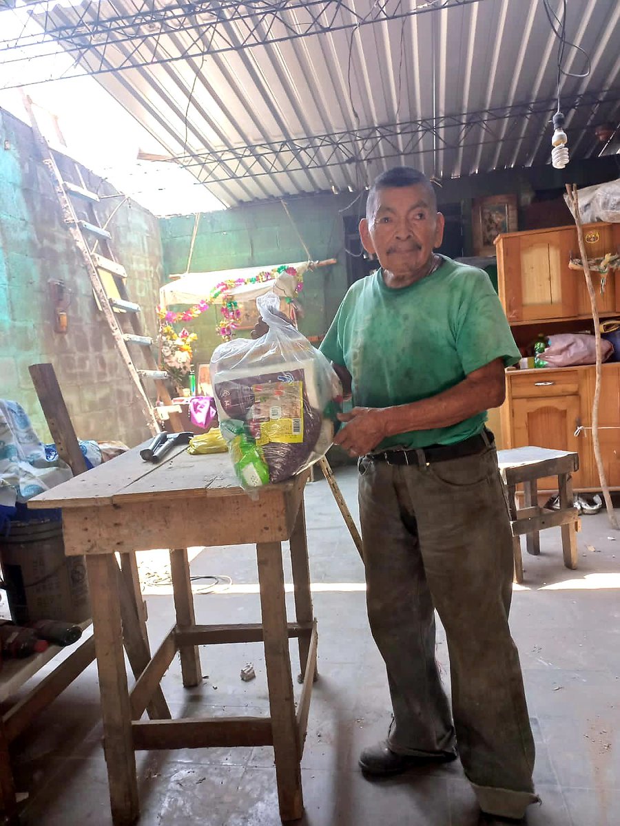 solidariton's tweet photo. Gracias a todas las personas que apadrinan a nuestros abuelitos por ayudarnos a cubrir sus necesidades mes a mes 🥰

Tú también puedes unirte a seguir cambiando vidas, escríbenos al 7412 1534 para mayor información

#solidariton #cambiandovidas #ElSalvador #fundación https://t.co/ZMe3u3DJGD