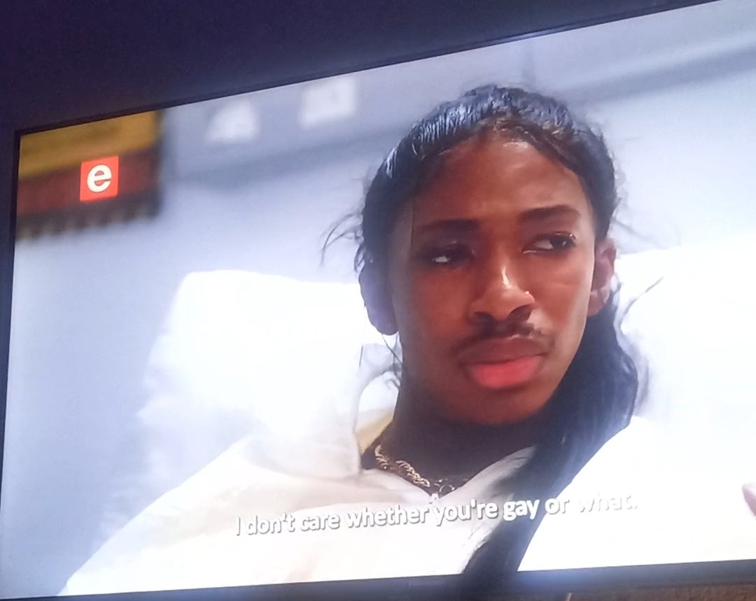 Hustlement3310's tweet photo. Lasizwe don't put your father in the corner tuu. 😆 🤣 😂 https://t.co/qEAdI7x9fj