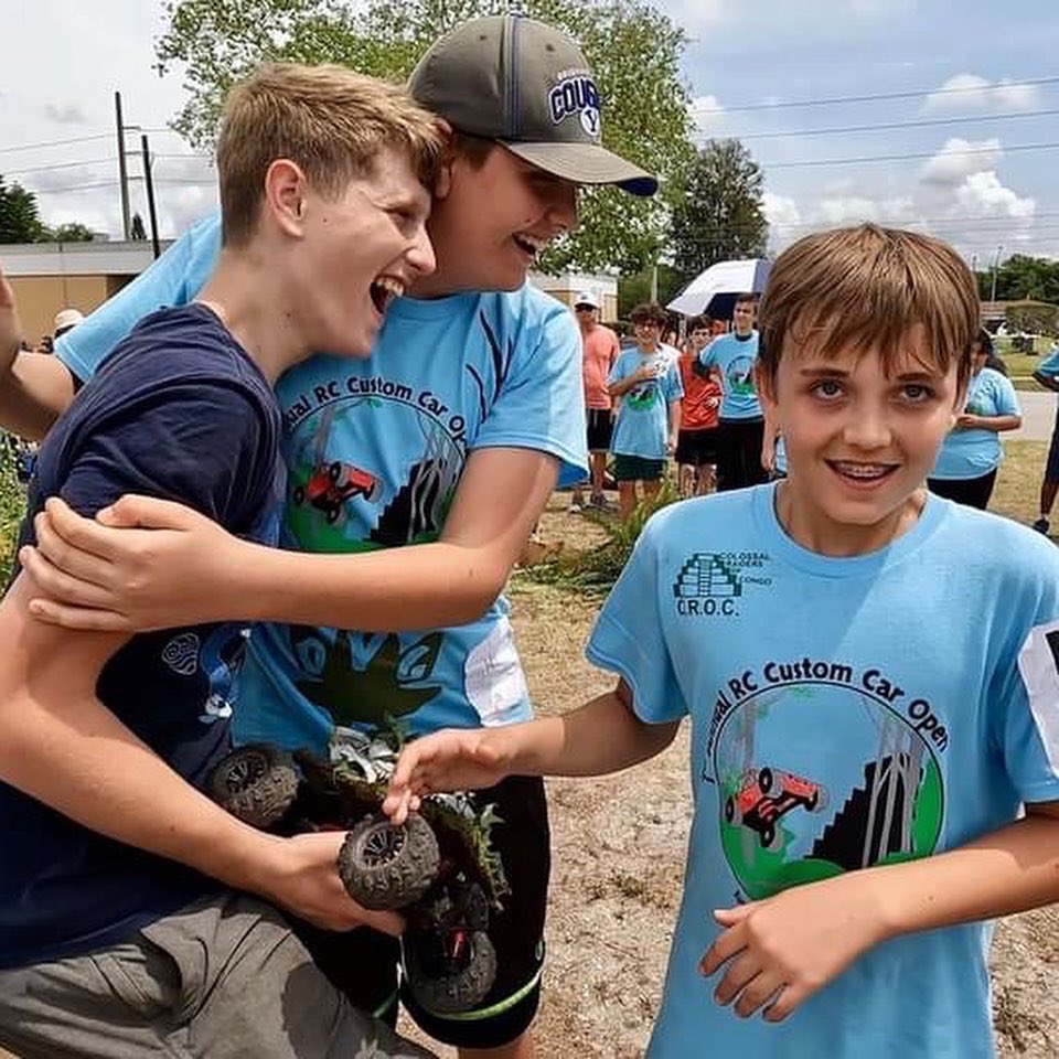 📸PHOTOS📸from Saturday’s 2022 RC Custom Car Open are now live on our Facebook page: facebook.com/suncoastscience. Check them out now and see if you can spot yourself. Thanks to Daniel Perales for the great shots! #rccar #sarasota #STEAM #education