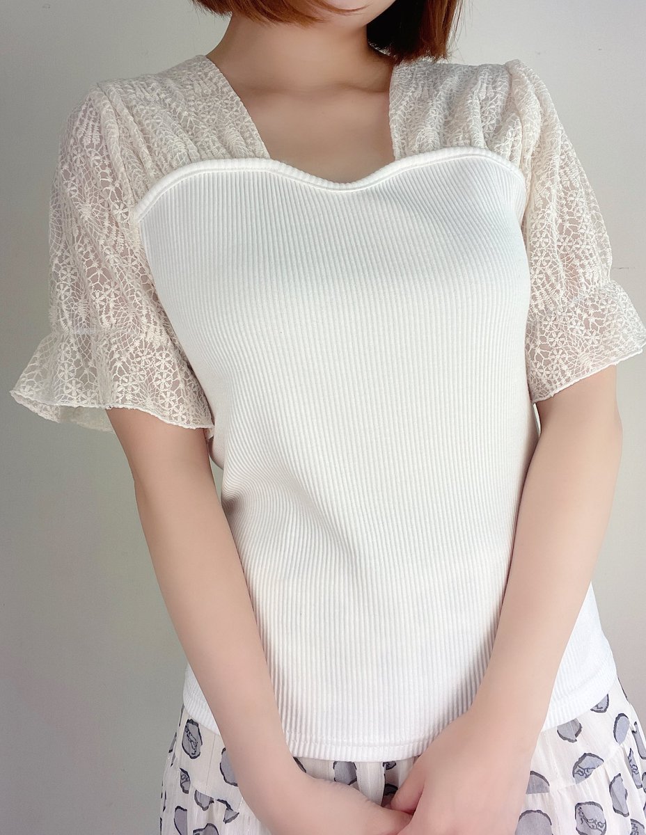 lookingbackf's tweet photo. #TA0761 Top
♥️HKD$279
Colour : Ivory / Black / Beige
🖥 https://t.co/MTyw2nQsJy 👈🏻 《Self-Order》
📲whatsapp : https://t.co/2S7D2UD55O mini
#韓國外套 #韓國女裝 #韓國直送到港 #koreaclothes #koreanoutfits #koreacoat #韓國onepiece #koreaouter #koreabottom #bottom #韓國上衣 https://t.co/M8aUOsxYU9