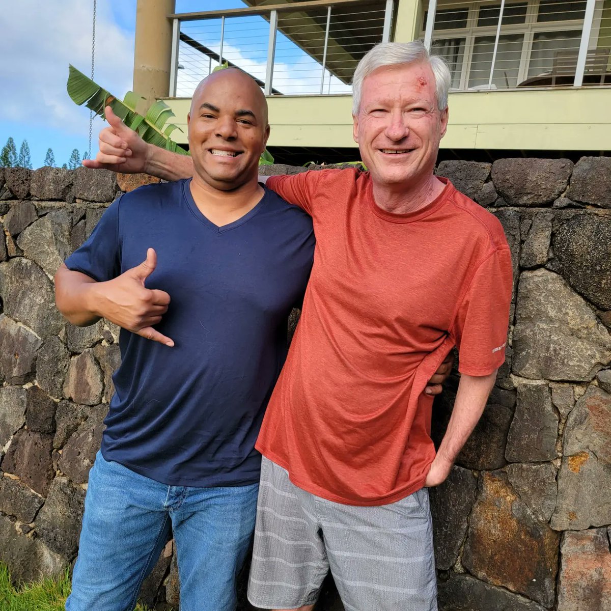 pmforgovernor's tweet photo. Mahalo Team Kaua'i 🙌🏽 Welcome new Team members Jose, Lei and Rhoda! Thanks to Ron for your  hospitality. We are blessed and ready to keep working hard, always putting Hawai'i First 

#paulmorganforgovernor 
#hawaiifirst 
#bringingpeopletogether 
#thinkdifferently 
#kauai https://t.co/hh3iUmzlBj