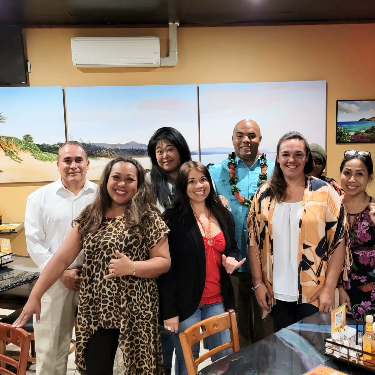 pmforgovernor's tweet photo. Mahalo Team Kaua'i 🙌🏽 Welcome new Team members Jose, Lei and Rhoda! Thanks to Ron for your  hospitality. We are blessed and ready to keep working hard, always putting Hawai'i First 

#paulmorganforgovernor 
#hawaiifirst 
#bringingpeopletogether 
#thinkdifferently 
#kauai https://t.co/hh3iUmzlBj