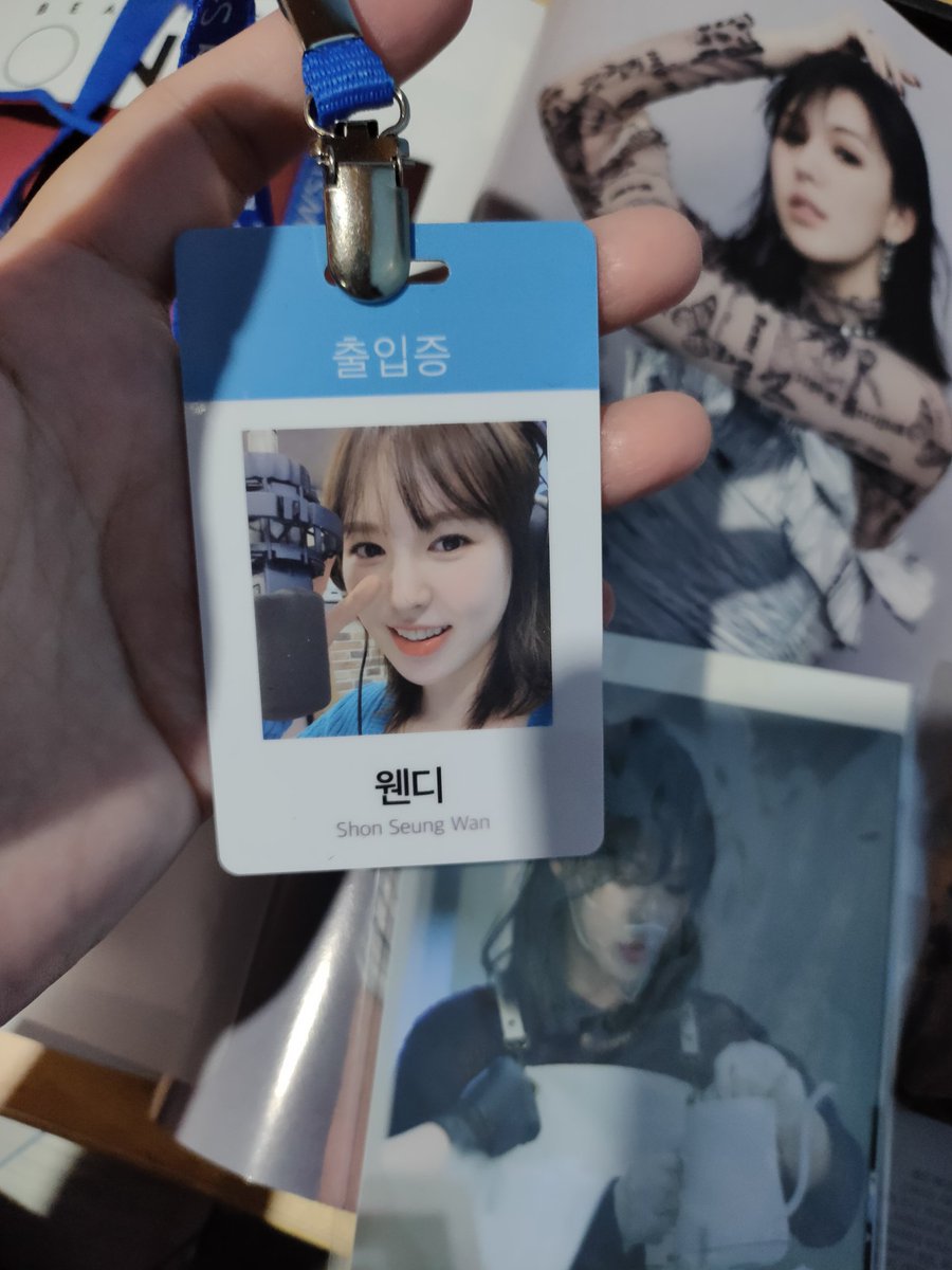 JS_forWanandYul's tweet photo. my WanD ID card! 😍💙
Thank you @bebeluvphnp 🥰
Love it so much! thank you also to @wenever940221 

#OneYearWithLikeWater
#웬디에게_흘러가_Like_Water
#Wendy #웬디 #레드벨벳웬디 https://t.co/ylkhGM2iJv