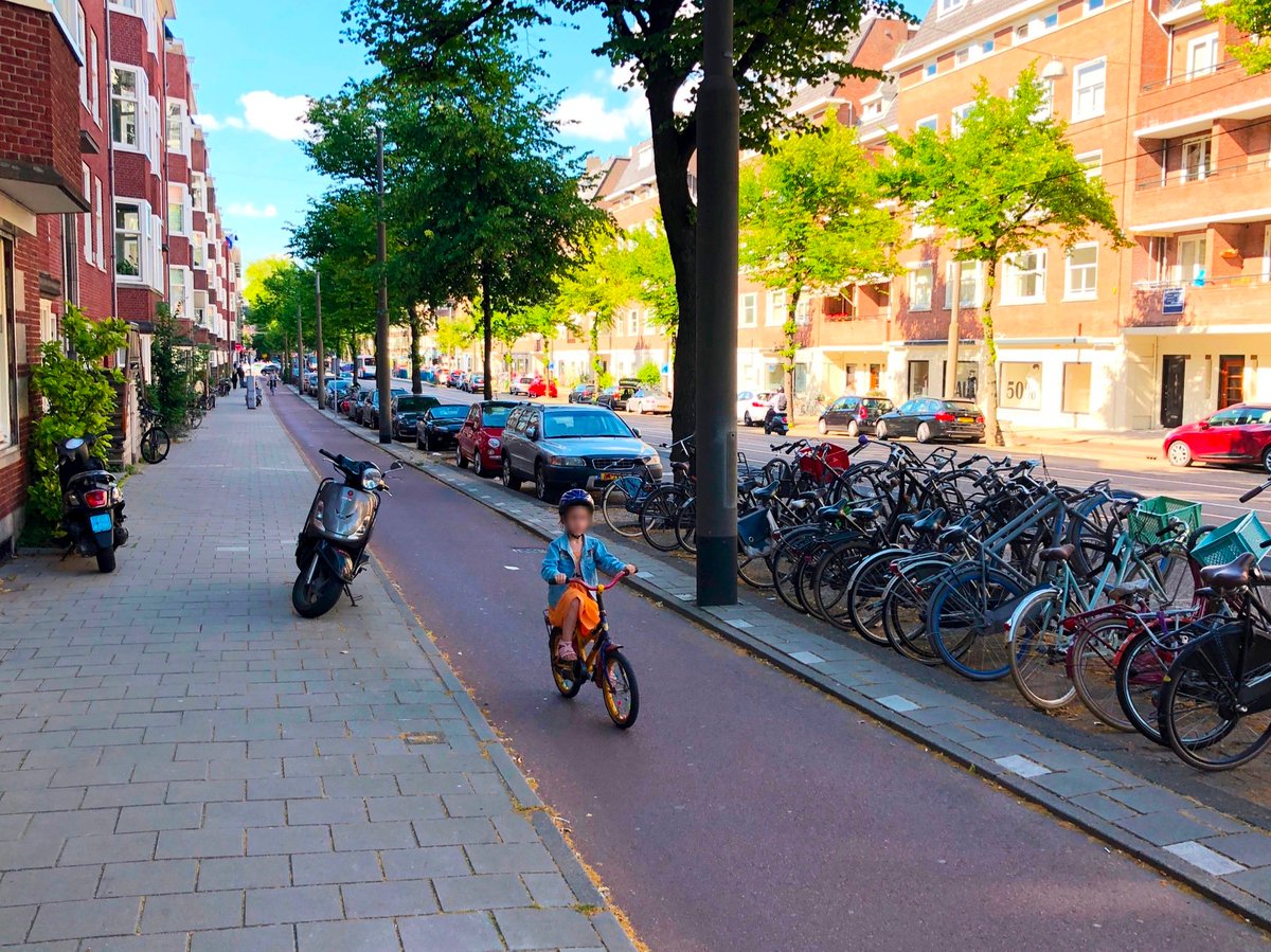 LiorSteinberg's tweet photo. Smart city has nothing to do with artificial intelligence or sensors. 
A city is smart when children can walk and cycle freely and safely. Technology is only a bonus. https://t.co/Jj9fUjULVi