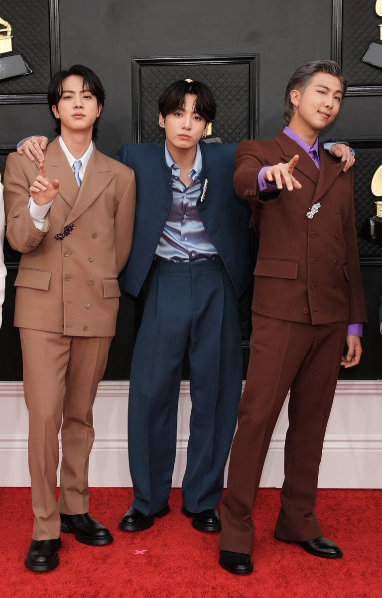 maikbr123's tweet photo. Kookim kendine gel orası Ankara değil 🤣🤣🤣 #BTSxGrammys https://t.co/RHab8b7UIY