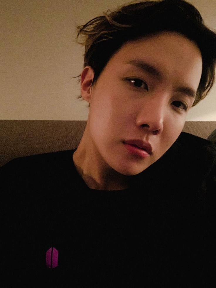 FaridaCah1's tweet photo. Uri sunshine,lama gk ikut #ARSD karena gw di pondok huhuhu miss you #JHOPE
#ARSDSelcaDay #ARMYSelcaDay https://t.co/OWgrfJMe1x