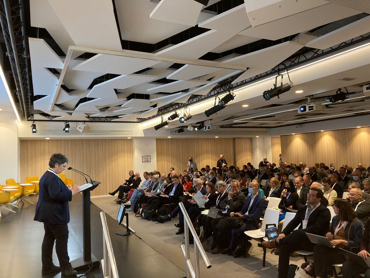 ird_fr's tweet photo. #JIRD | @V_Verdier_IRD a officiellement lancé les Journées du réseau de l’#IRD : 3 jours d'échanges et de débats pour nourrir la déclinaison concrète des objectifs stratégiques de l'IRD, pour continuer de renforcer la trajectoire de l'Institut et consolider son avenir. https://t.co/FI8M4ZuTYM