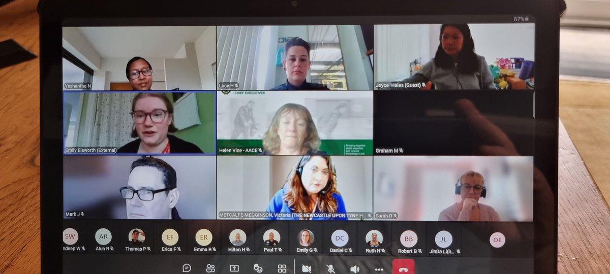 oliverevans79's tweet photo. What a brilliant @NEAmbulance "Lunch & learn" session with @EKElsworth. Great to see so many people attend.
#AutismAcceptance
#AlwaysAutistic
@mjohns2006 @NEAS_EDI @HelenRay_CEO https://t.co/Qfq7SjcuCt