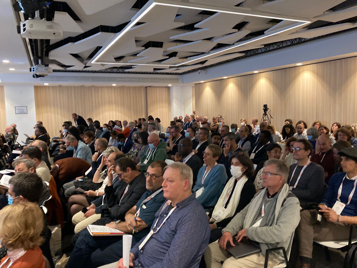 ird_fr's tweet photo. #JIRD | @V_Verdier_IRD a officiellement lancé les Journées du réseau de l’#IRD : 3 jours d'échanges et de débats pour nourrir la déclinaison concrète des objectifs stratégiques de l'IRD, pour continuer de renforcer la trajectoire de l'Institut et consolider son avenir. https://t.co/FI8M4ZuTYM