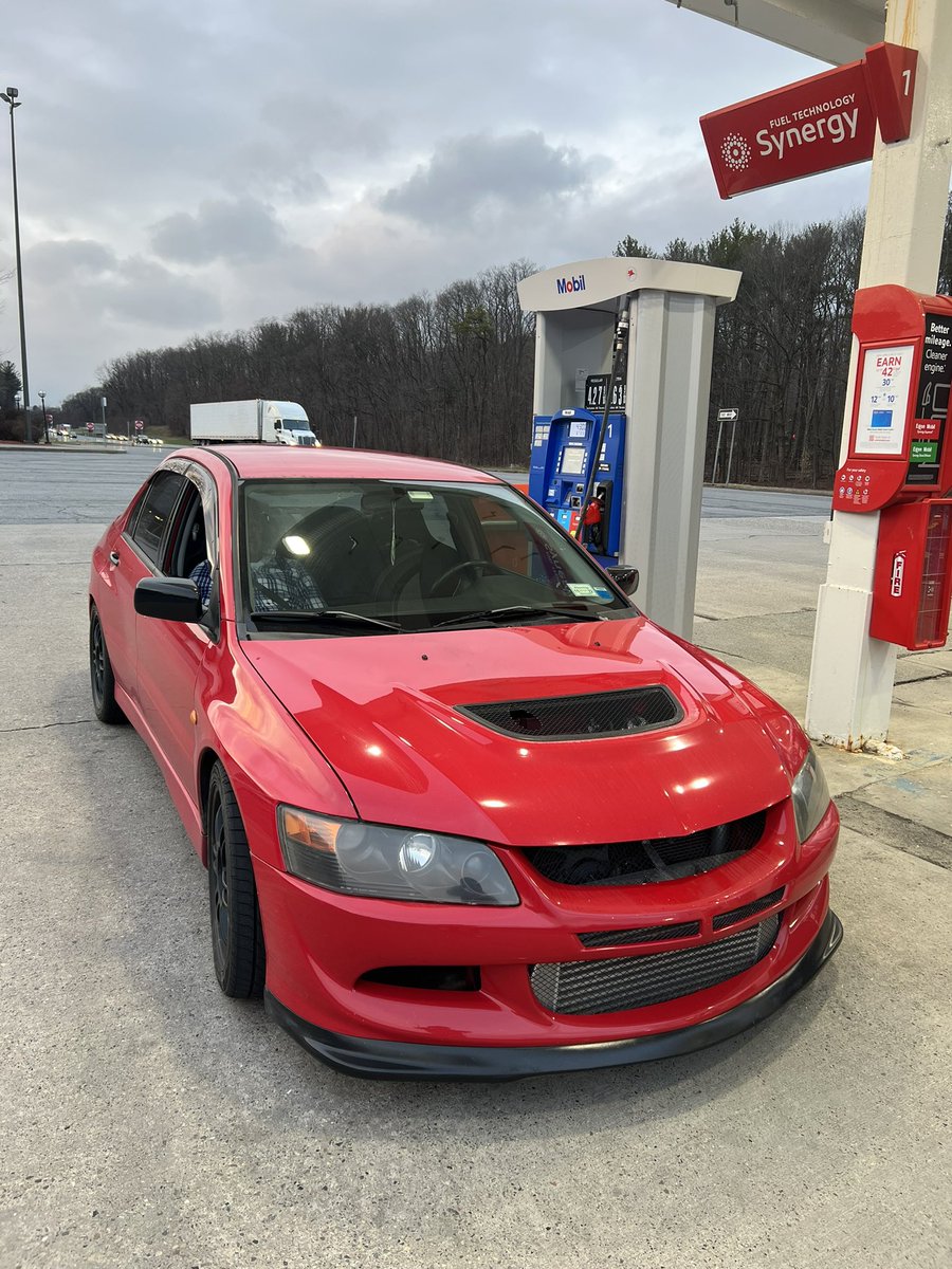 Here she is, 04 Evo 8 RS😎