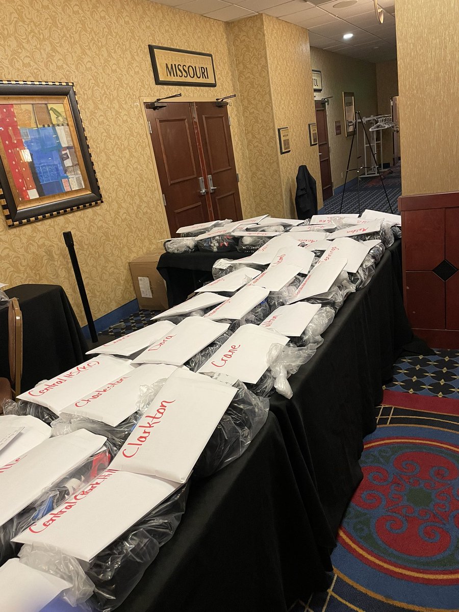 jennbeal's tweet photo. The @JAGMissouri team is ready for you! Students—are you excited?! https://t.co/twSotKCfxV
