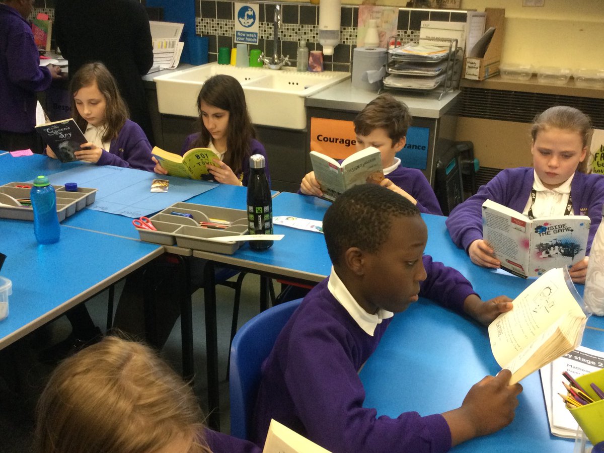 StMarys_Hinck's tweet photo. Cousteau have chosen some really good books to read. Wow! They really are focussed in their reading. #readingforpleasure #readagoodbook https://t.co/9EkxbG9zat