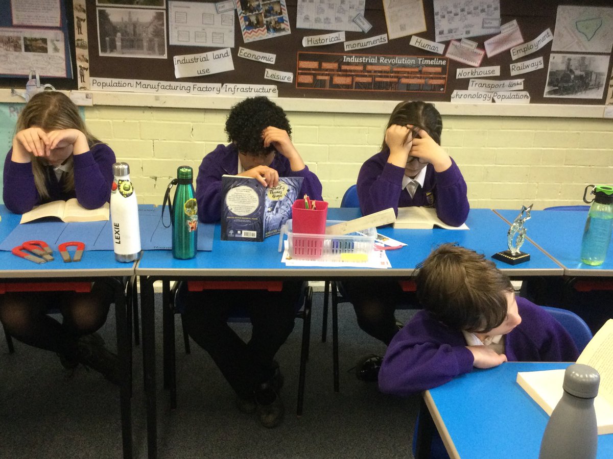 StMarys_Hinck's tweet photo. Cousteau have chosen some really good books to read. Wow! They really are focussed in their reading. #readingforpleasure #readagoodbook https://t.co/9EkxbG9zat