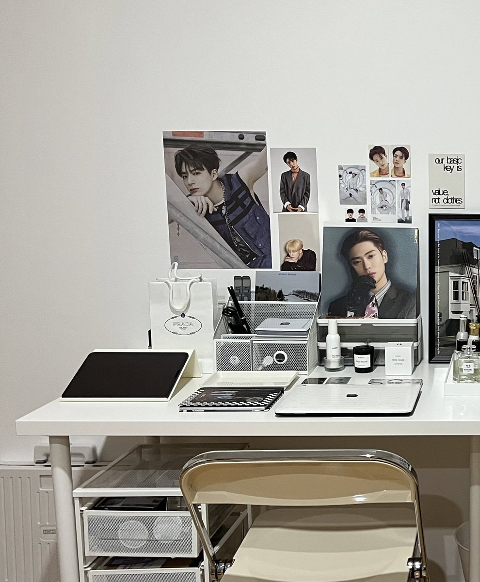 3decox's tweet photo. desk tour &amp;  📂 
* เธรดรวมพิกัดของบนโต๊ะ ver.update 
( ig/shopee/lazada/twitter ) https://t.co/hulI6leqUv
