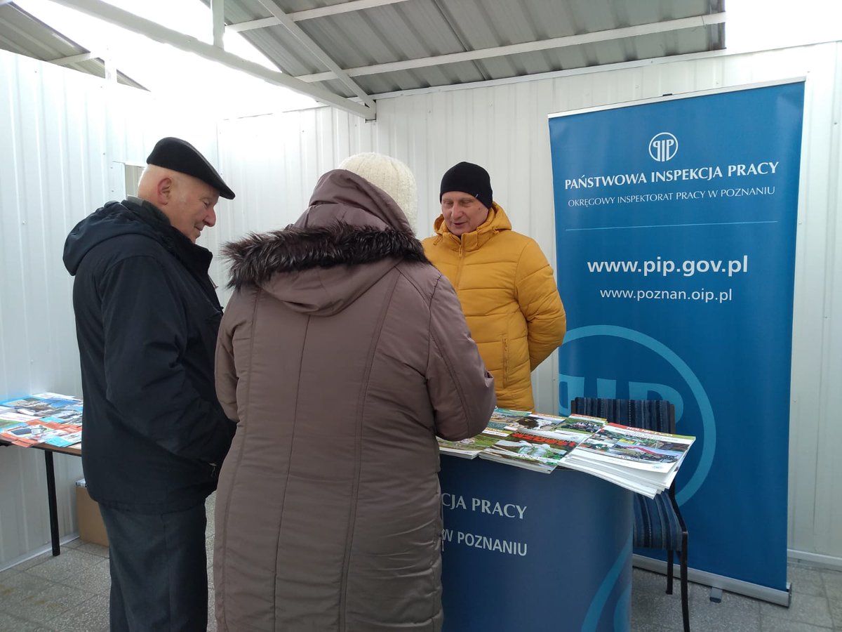OPoznaniu's tweet photo. 3 kwietnia 2022 roku można było nas spotkać na targach rolno-ogrodniczych AGROMARSZ w Marszewie. Na naszym stoisku, każdy znalazł coś dla siebie! #Agromarsz #TargiMarszew https://t.co/4XQuCMPBeF