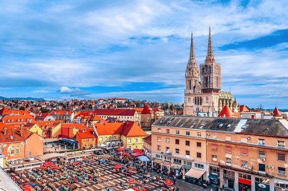 Adriatic_Home's tweet photo. Spanish budget carrier Vueling has just started up its Barcelona-Zagreb service once more. Currently weekly, flights will operate three times a week from May to September  https://t.co/qLjWOh3zPV https://t.co/a2hfNYZ2yY