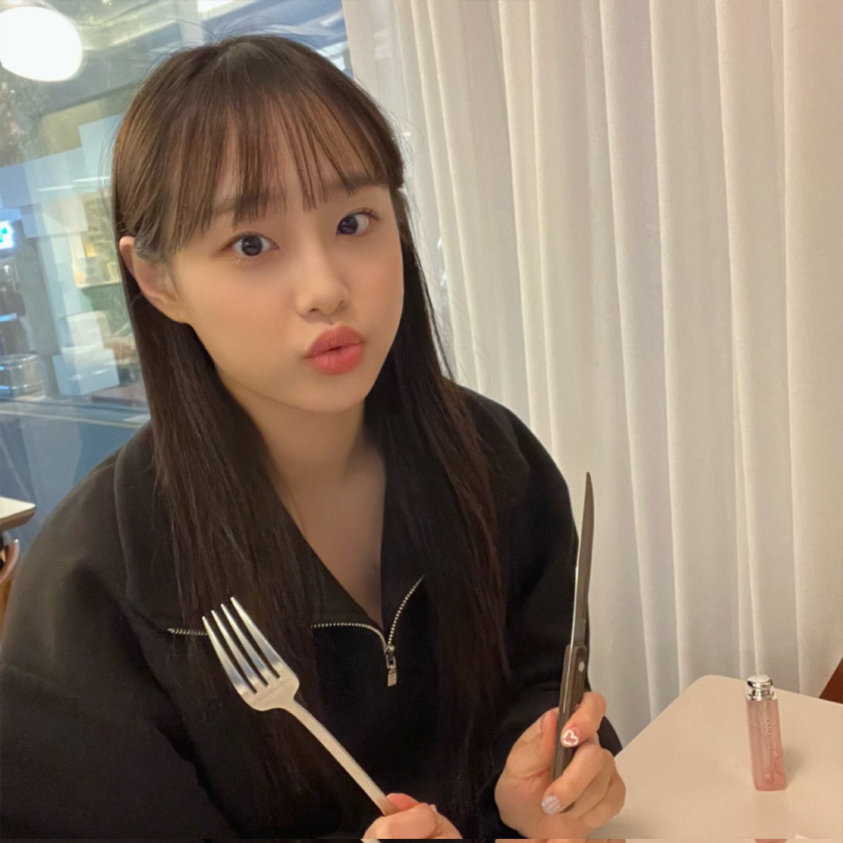 chuu. tweet media