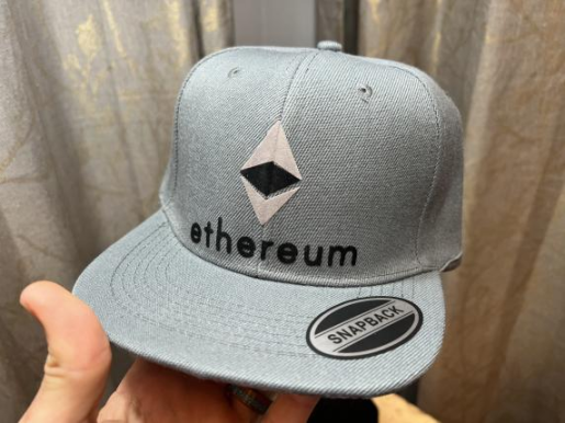 CaribbeanCryp's tweet photo. Hats are only $21.77 each!  + shipping.

Your purchase also included a FREE month of VIP. 

They are done by a local artist and numbered 1-20 limited edition.

If you want one let me know here or message. 

Thank you! 

$BTC $ETH $DOGE #Crypto #Bitcoin https://t.co/REWEqdx446