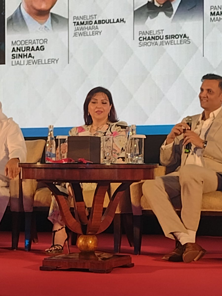 _RJME's tweet photo. Most players have started using opaque stones. That added a lot of beauty to jewellery. There is a big space for creating new designs. High end colour gemstones lack guidelines unlike diamonds.
- Ms. Maha Al Sibai, Designer, Retailer, Maha Al- Sibai
@MahaAlSibai
#RJWF2022 #india https://t.co/7BtZ6jwKvY