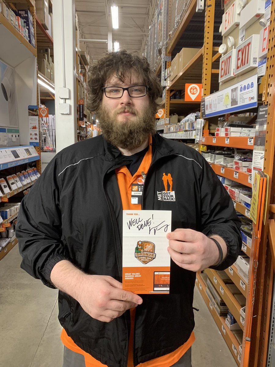 jasonvazHD's tweet photo. #thd1920 6 months with the MET team, already at Bronze!  Well done! #METteam #orangeteam @PDub424 @BrianLyonsHD https://t.co/KkxvSpwMUR
