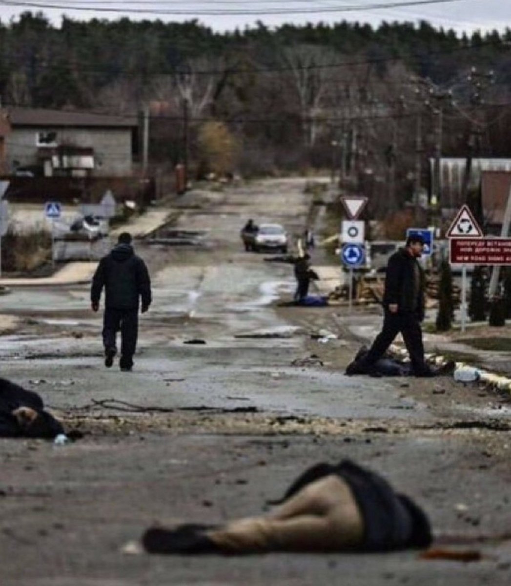 GioMelandri's tweet photo. Come fermare questa barbarie? Come fermare Putin? Basta al #gasrusso. Via la #Russia dal consiglio di sicurezza #ONU. Occorre aiutare #Ucraina e portarla presto nell'#UE. Qui mio pensiero, dopo terribili immagini di #Bucha ▶️
#StopPutinNOW #StandWithUkraine #ukraine https://t.co/zKpY72eS8o