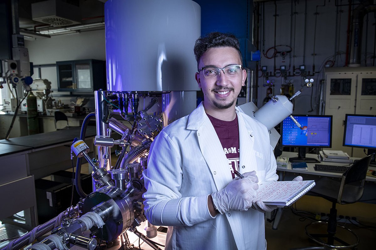 Ahmed Badreldin, a chemical engineering PhD candidate from <a href="/tamu/">Texas A&M University</a> currently doing research at TAMUQ, won the Early Career Research Award from <a href="/hbku/">جامعة حمد بن خليفة</a> for his research on green hydrogen production from seawater electrolysis with Professor Ahmed Abdel-Wahab.