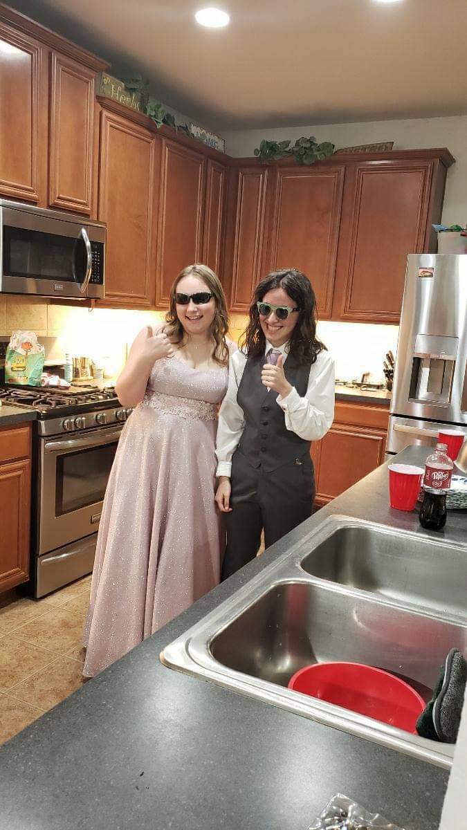ras__chloe's tweet photo. prom lol https://t.co/As6vNtm4Fh