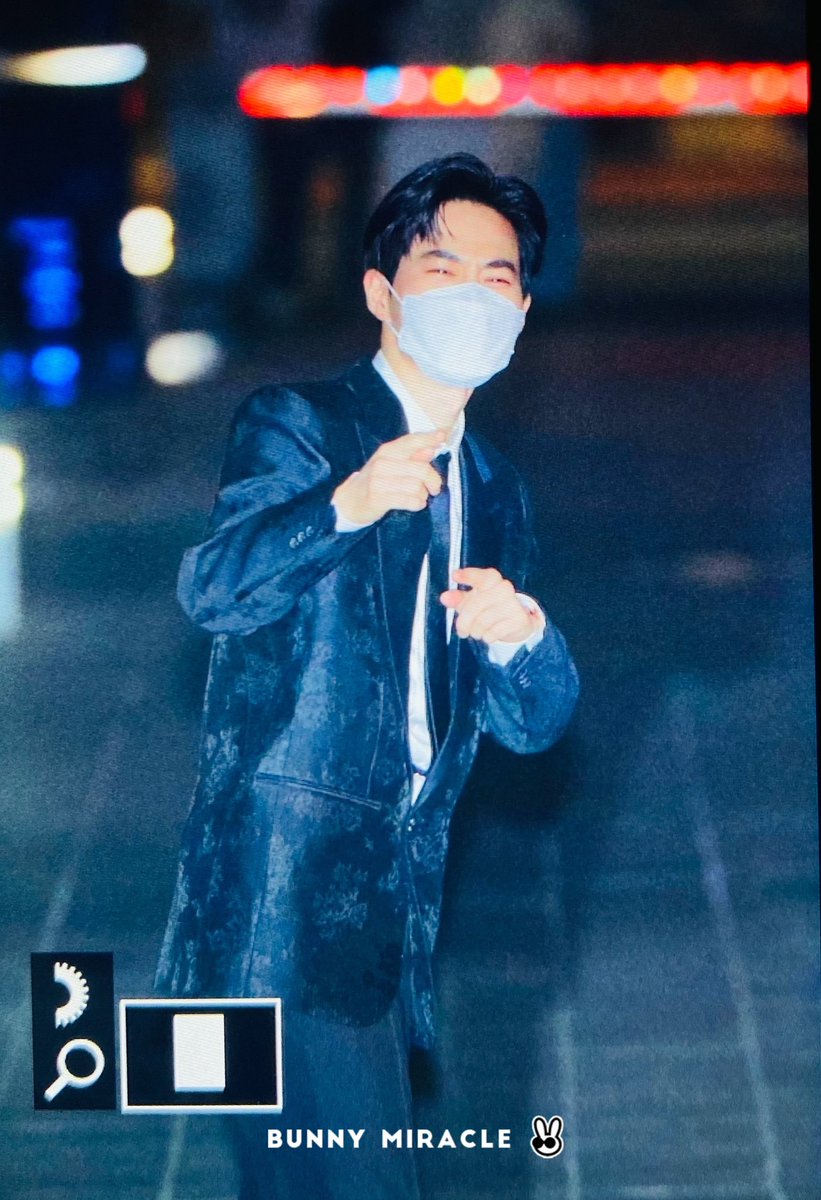 bunny_miracle's tweet photo. 220404 
4랑해 🤍🫶🏻
#준면 #수호 #suho #exo https://t.co/oLPdEW1d0E
